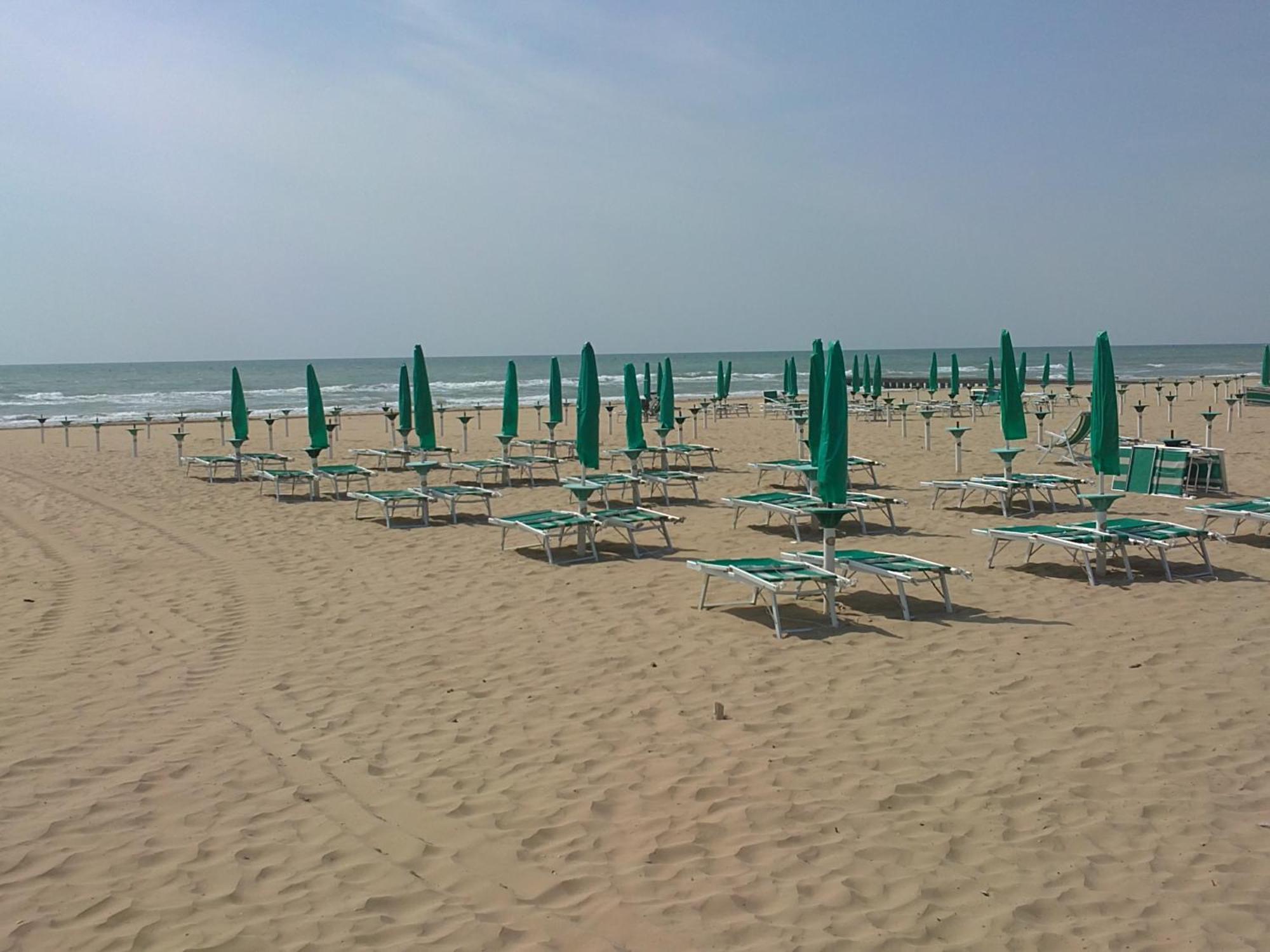 Hotel Rado Lido di Jesolo Buitenkant foto