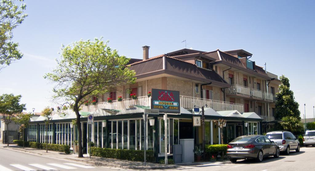 Hotel Rado Lido di Jesolo Buitenkant foto